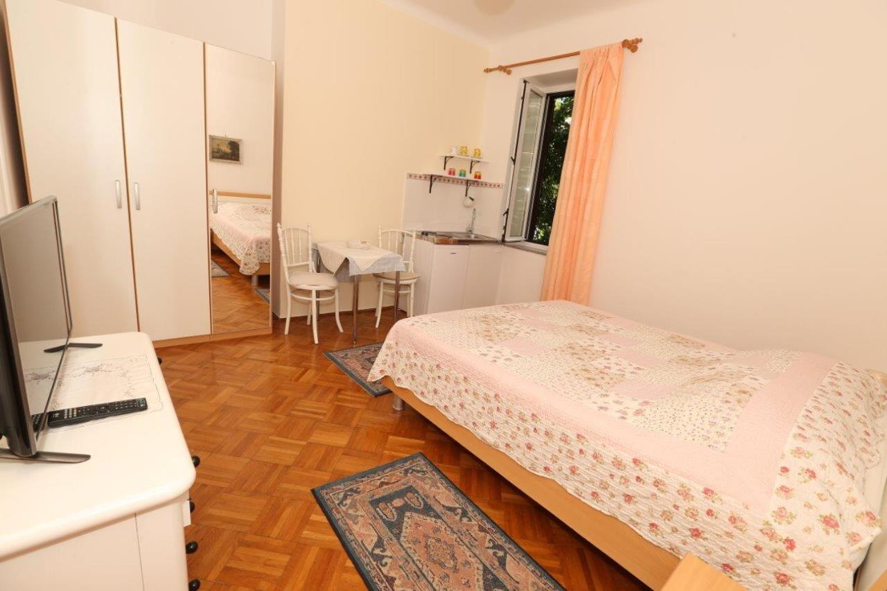 Studio Apartments Cavrak With Terrace バスカ エクステリア 写真