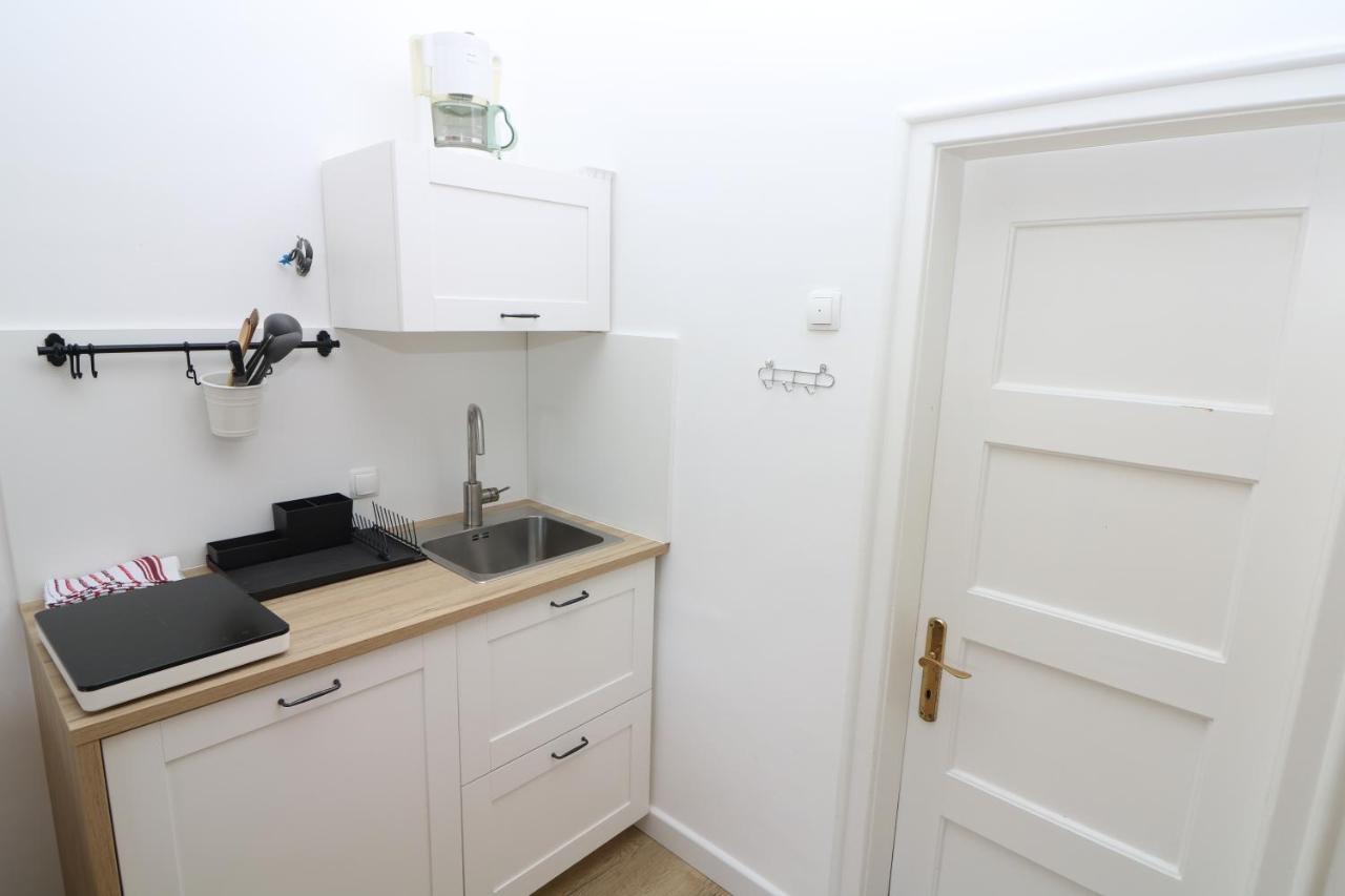Studio Apartments Cavrak With Terrace バスカ エクステリア 写真