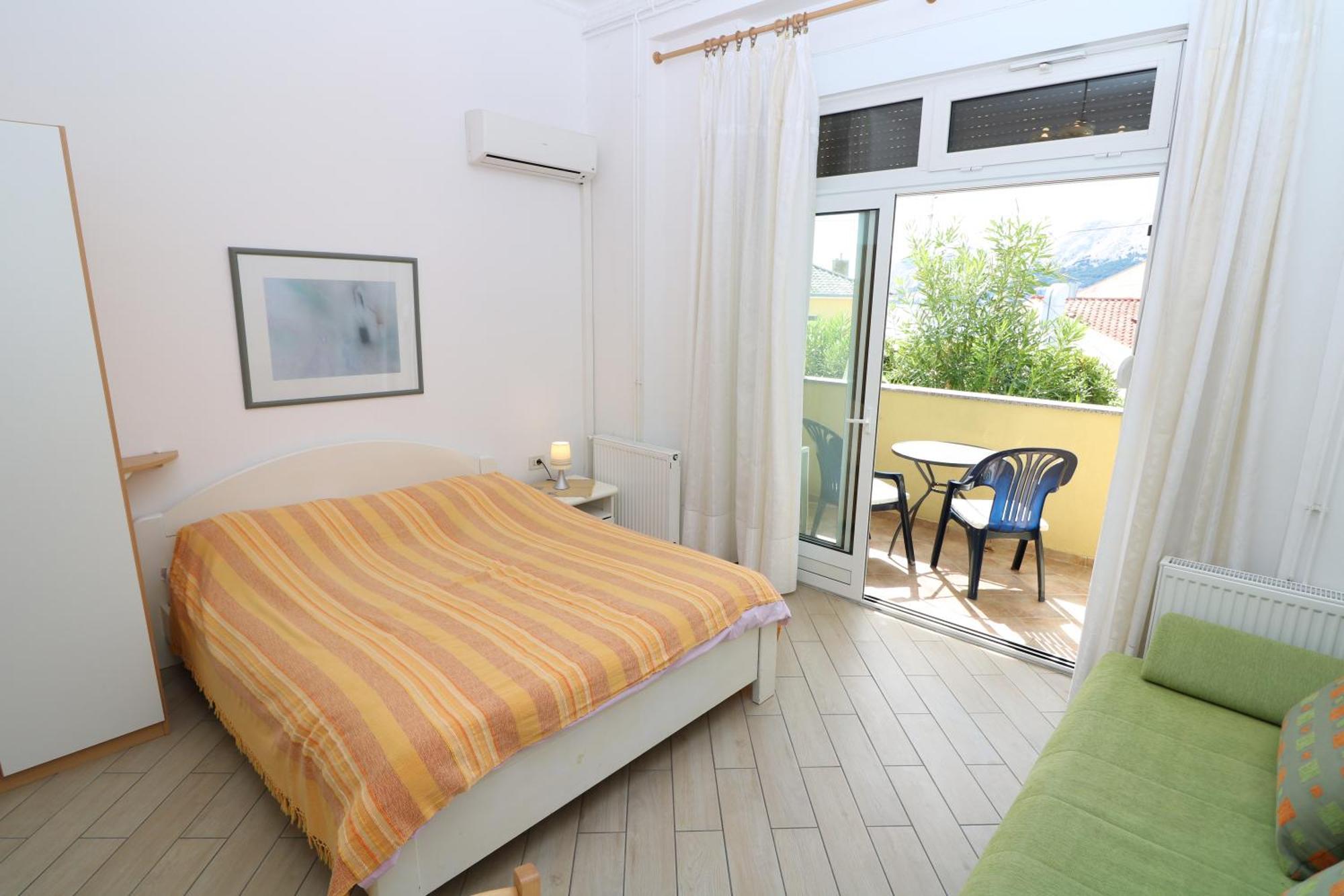 Studio Apartments Cavrak With Terrace バスカ 部屋 写真