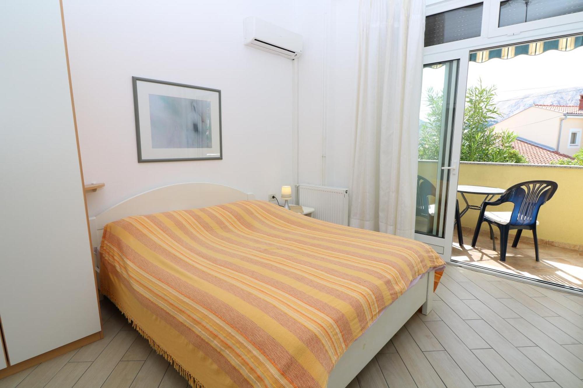 Studio Apartments Cavrak With Terrace バスカ 部屋 写真