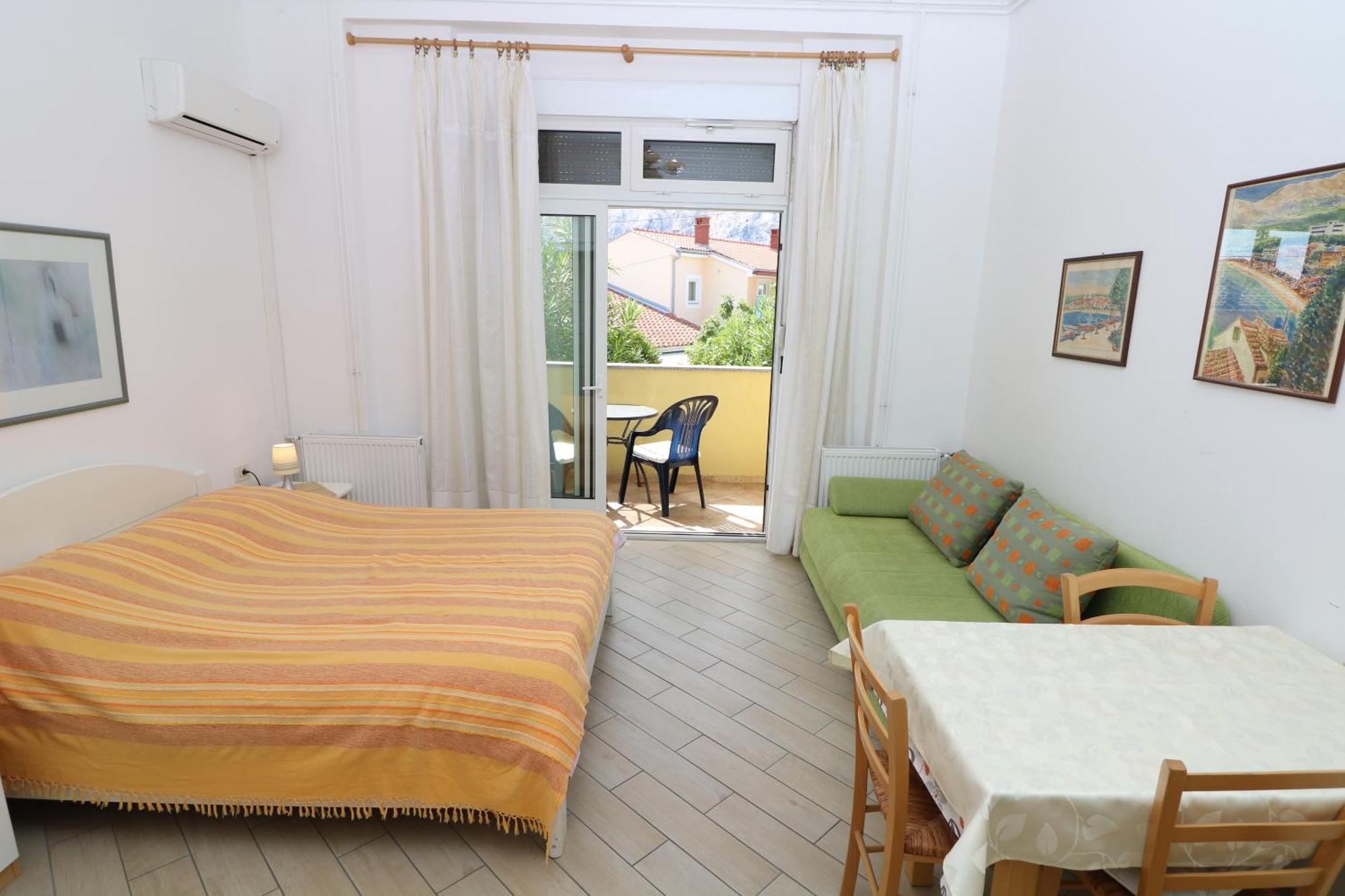 Studio Apartments Cavrak With Terrace バスカ 部屋 写真