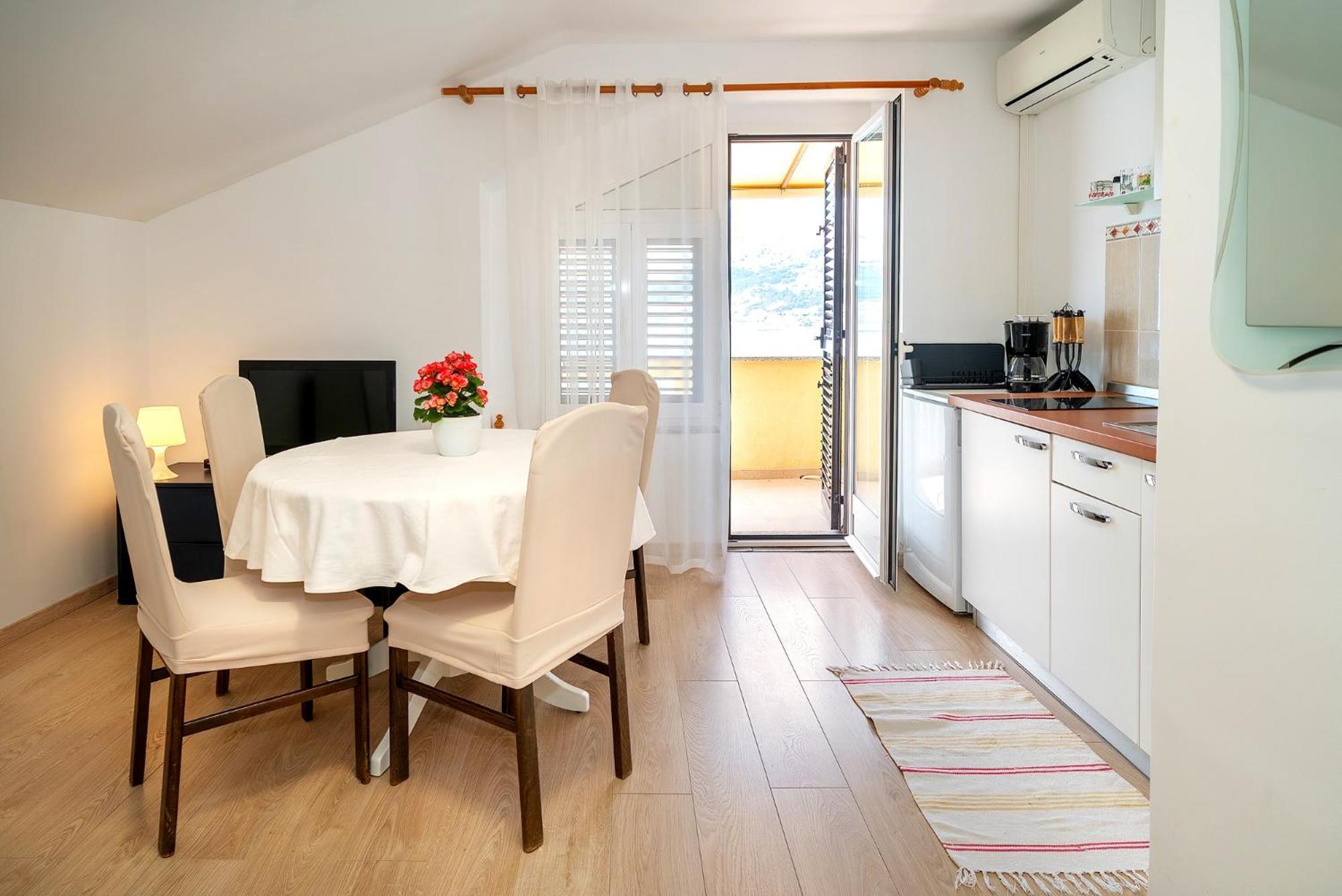 Studio Apartments Cavrak With Terrace バスカ エクステリア 写真