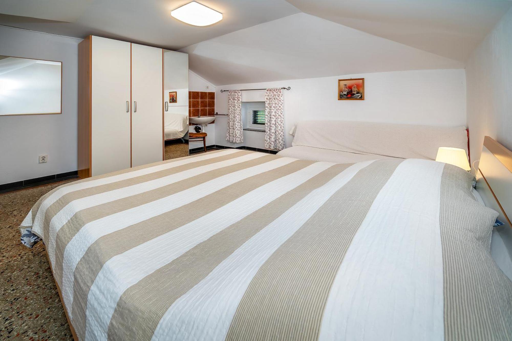 Studio Apartments Cavrak With Terrace バスカ エクステリア 写真