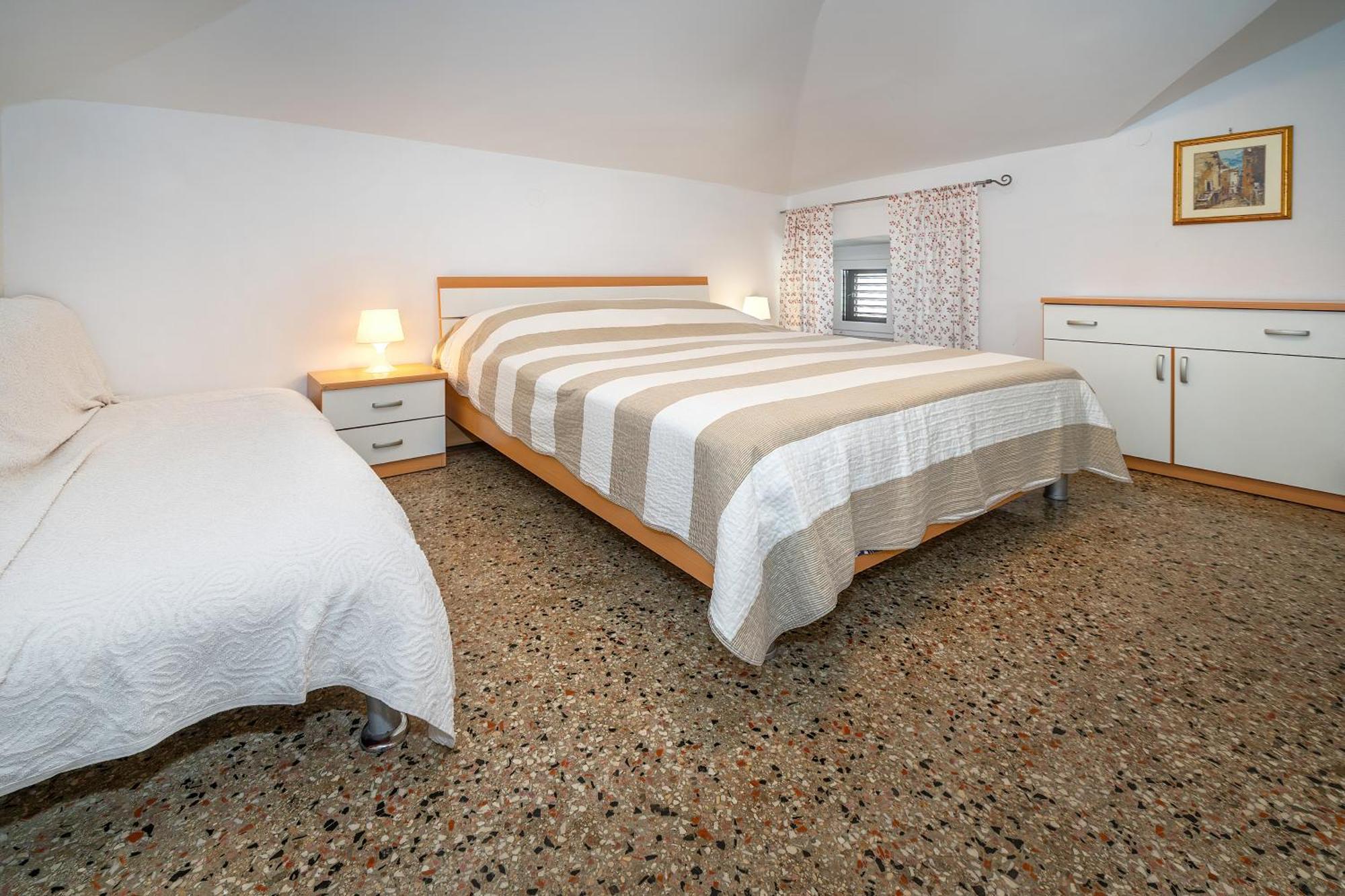 Studio Apartments Cavrak With Terrace バスカ エクステリア 写真